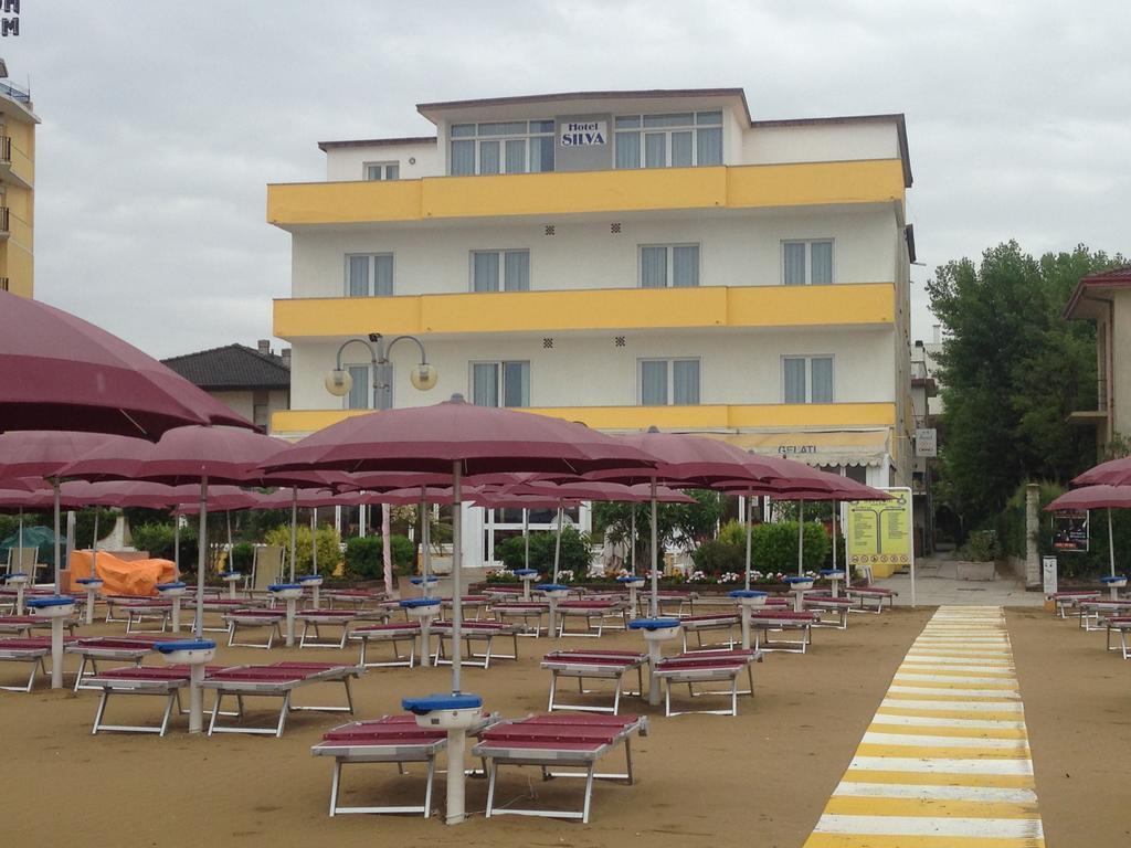 Hotel Silva Frontemare Lido di Jesolo Esterno foto