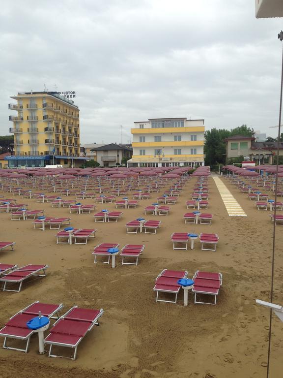 Hotel Silva Frontemare Lido di Jesolo Esterno foto