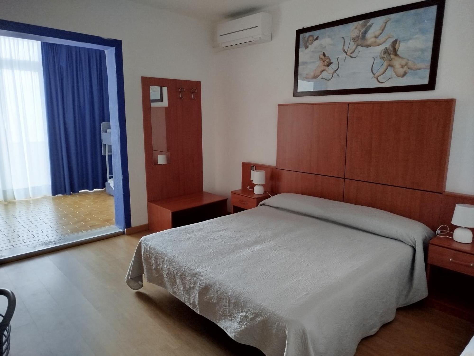 Hotel Silva Frontemare Lido di Jesolo Esterno foto