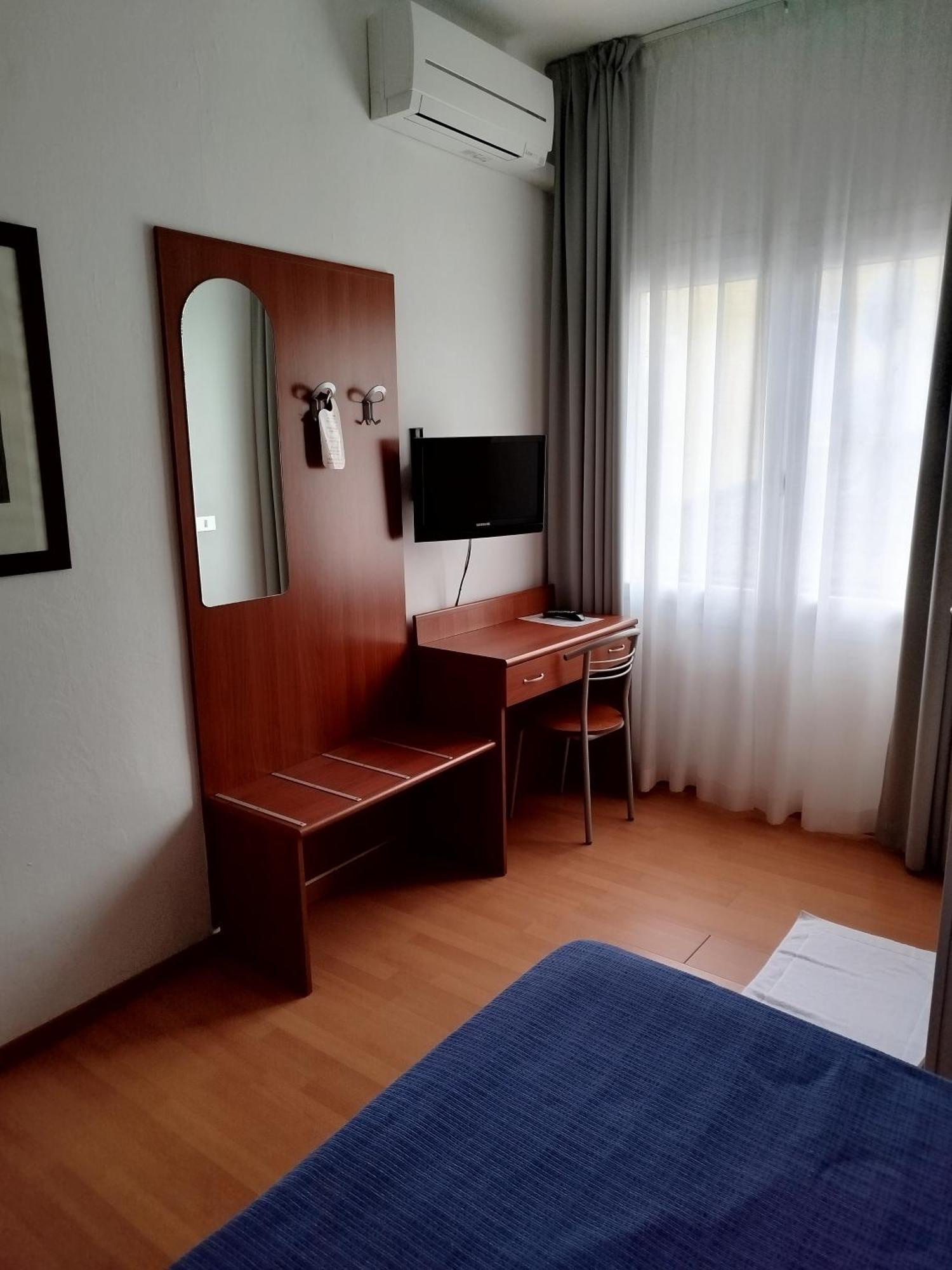 Hotel Silva Frontemare Lido di Jesolo Esterno foto