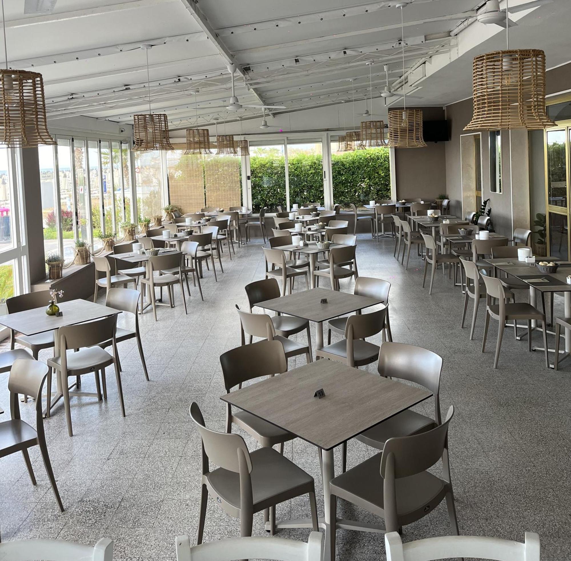 Hotel Silva Frontemare Lido di Jesolo Esterno foto